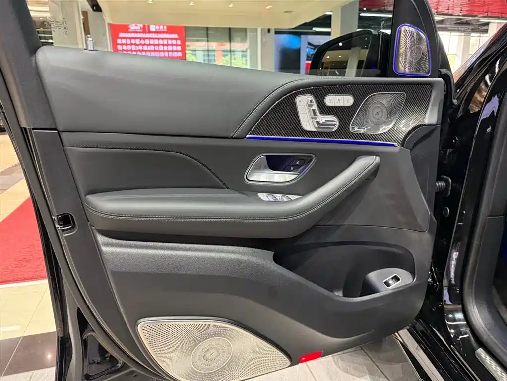 MERCEDES-BENZ GLS AMG