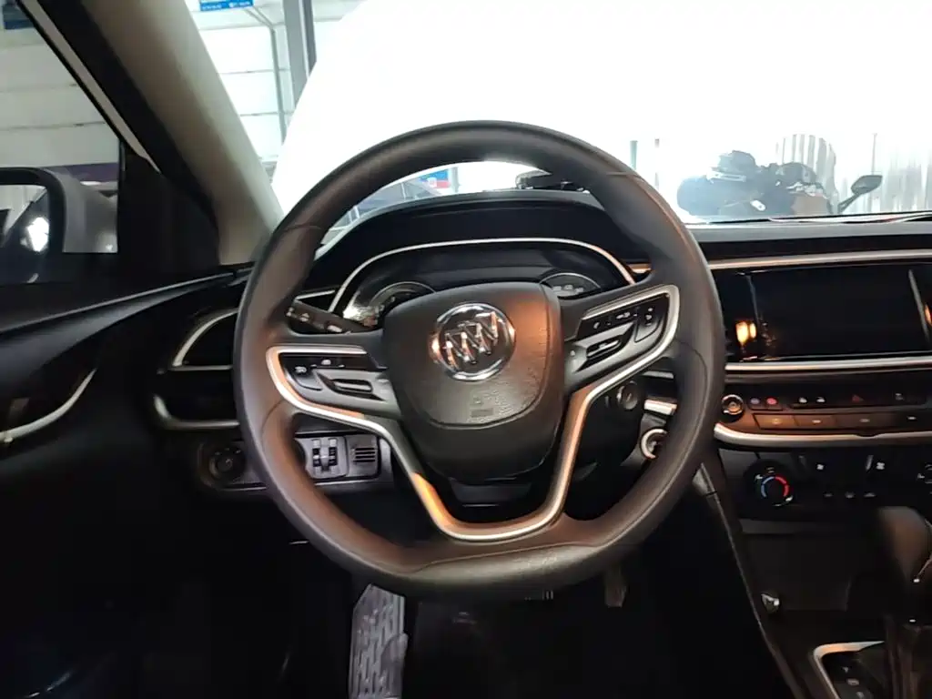 Buick Excelle — миниатюра 11