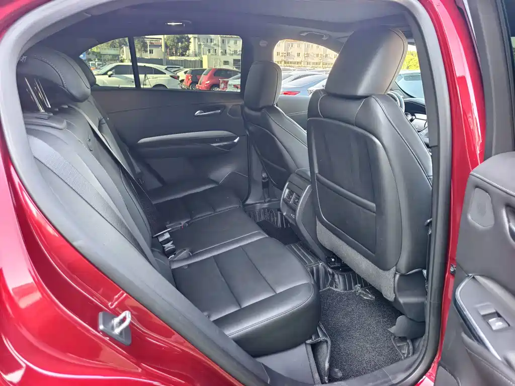 Cadillac XT4 — миниатюра 16