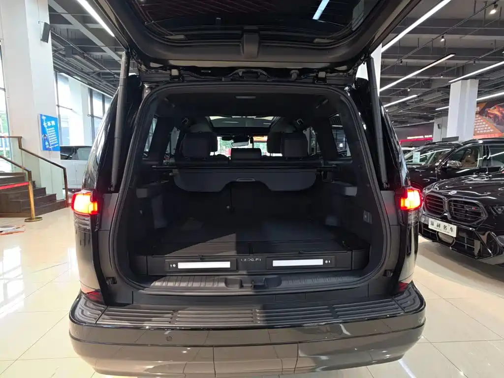 Lexus GX — миниатюра 11