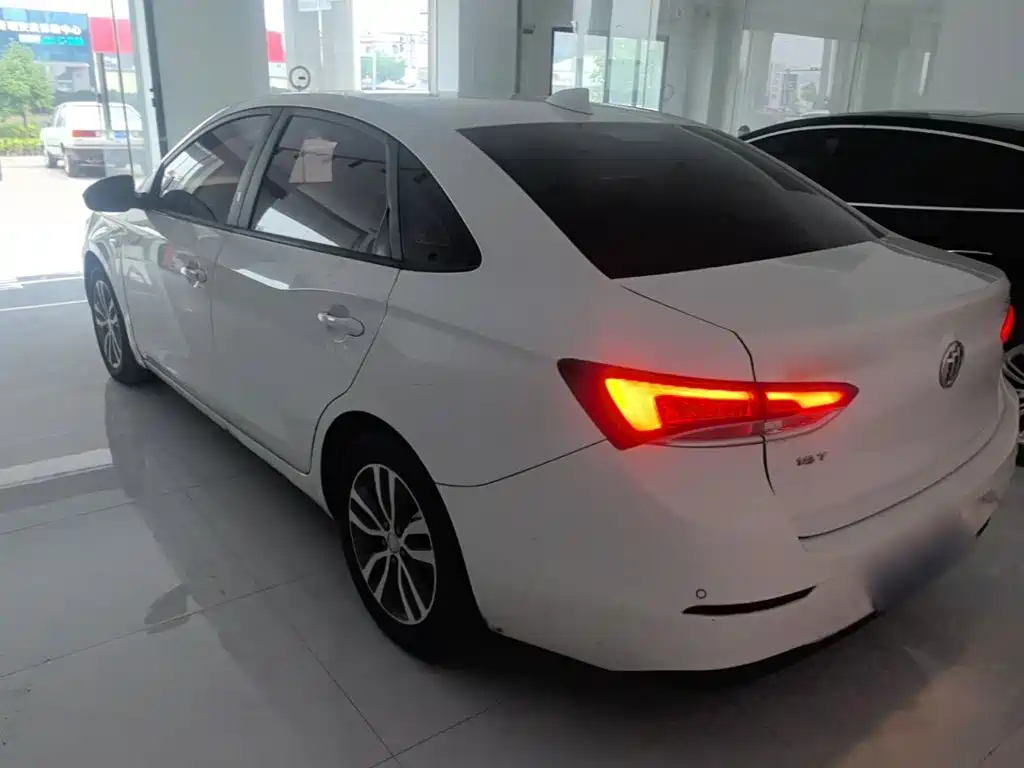 Buick Excelle — миниатюра 5