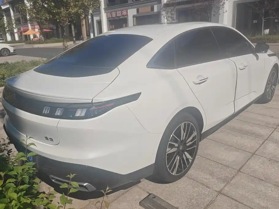 Changan Eado — миниатюра 3