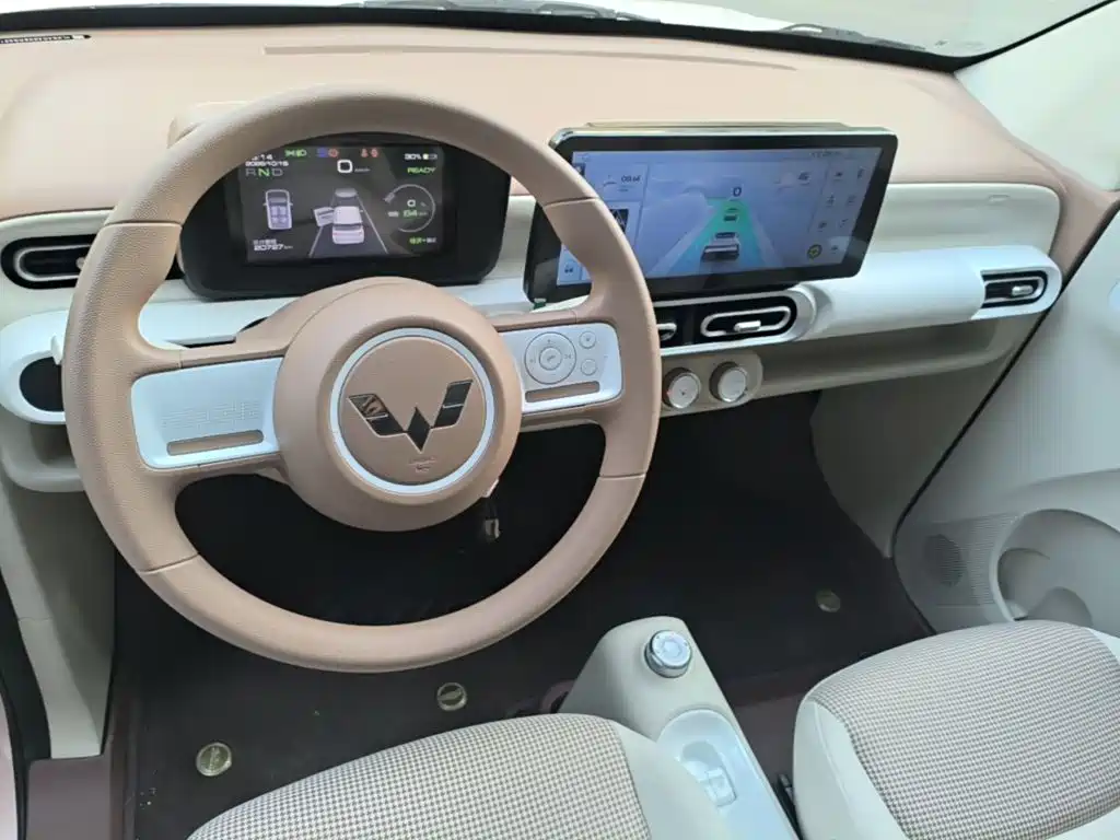 Wuling MINIEV — миниатюра 10