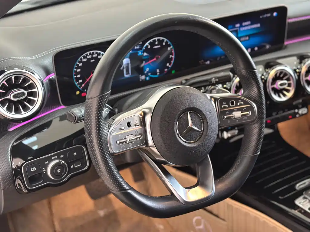 MERCEDES-BENZ A CLASS