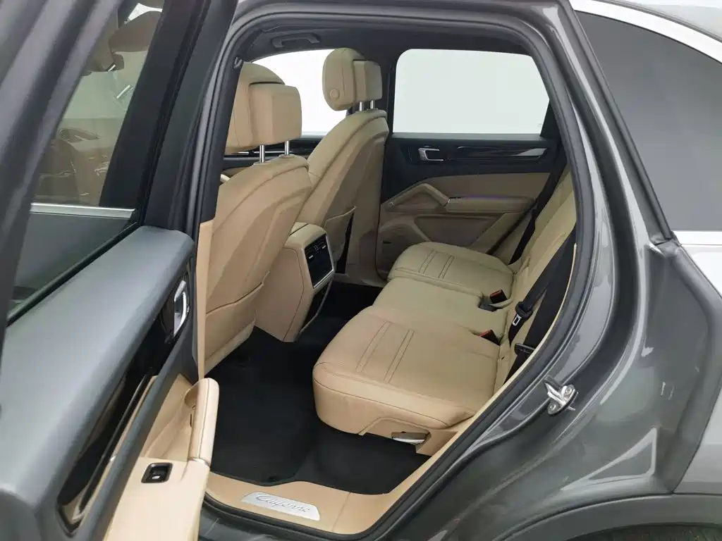 Porsche Cayenne Hybrid — миниатюра 15