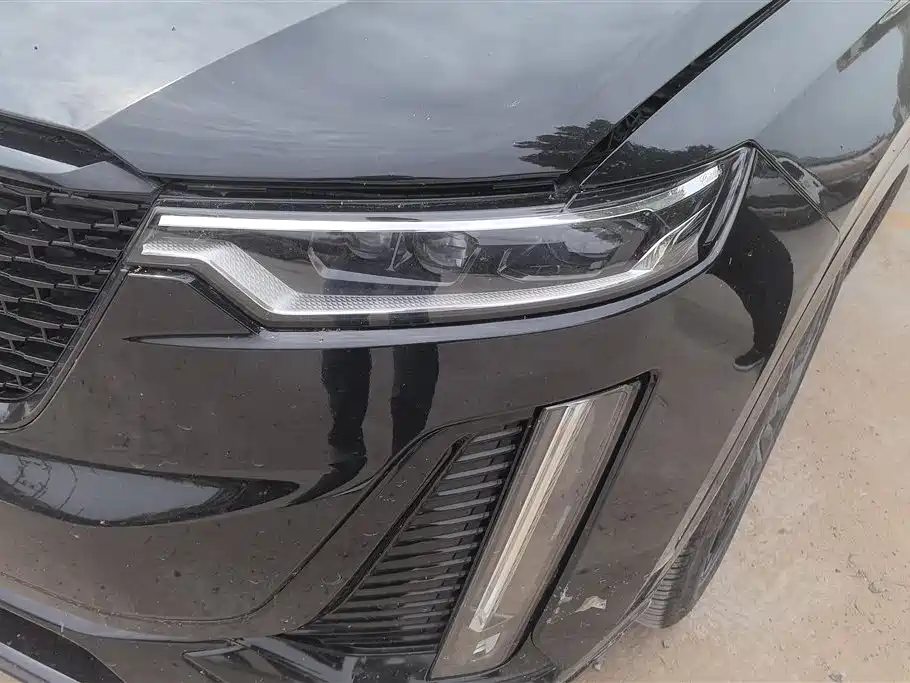 Cadillac XT6 2022 2.0T мест Luxury