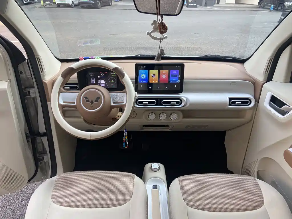 Wuling MINIEV — миниатюра 10