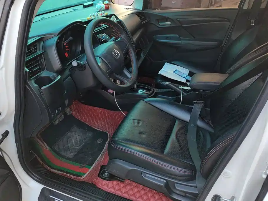 Honda Fit — миниатюра 9