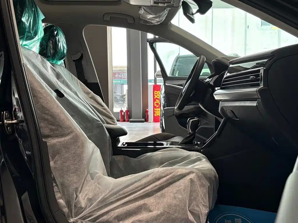 Volkswagen 帕萨特插电混动 — миниатюра 13