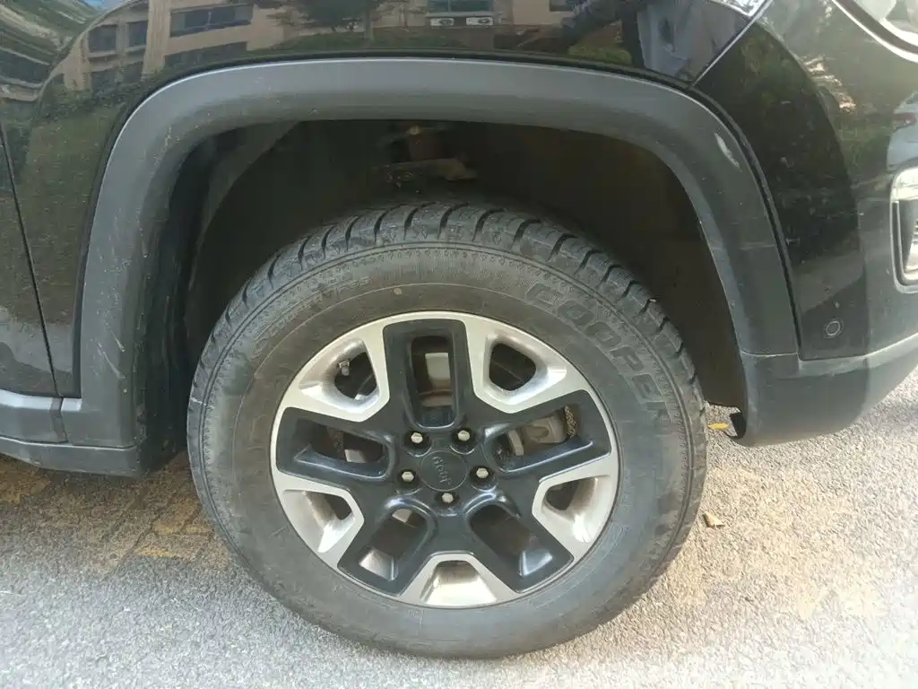 Jeep Compass — миниатюра 24