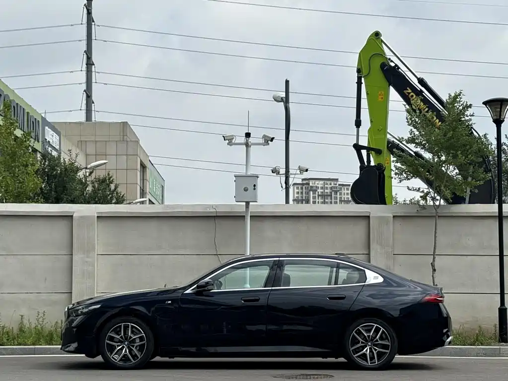 BMW i5 2025 eDrive 40L M Sport