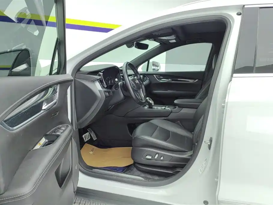 Cadillac XT5 2022 2.0T Luxury