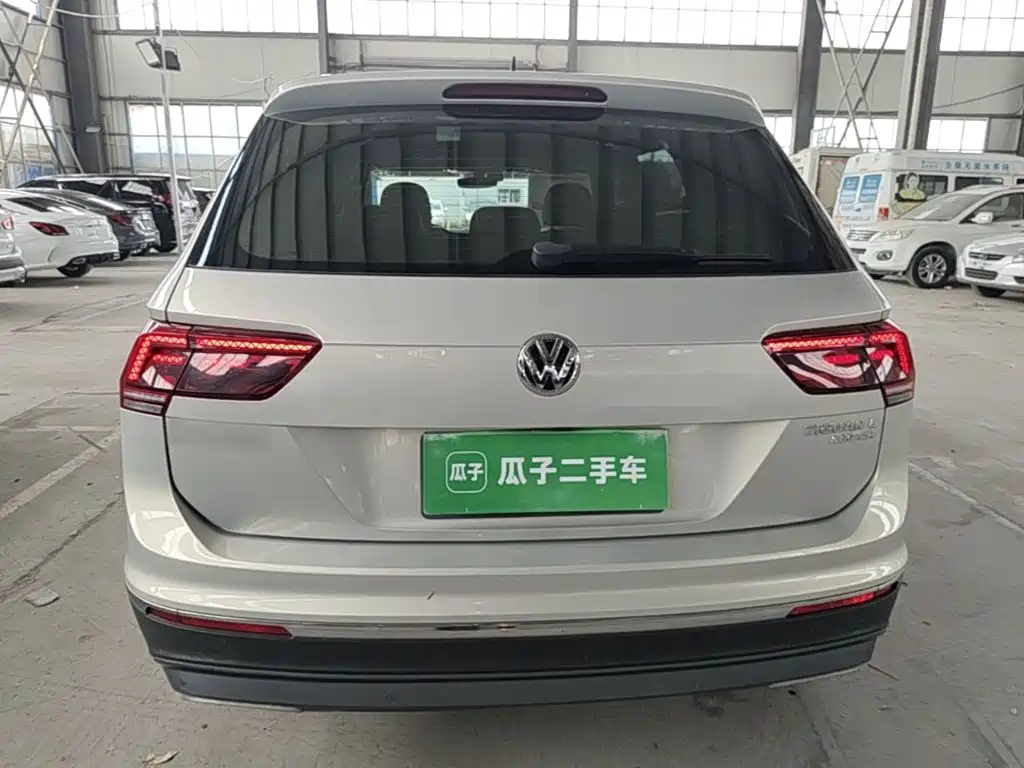 Volkswagen Tiguan L L 2017 380TSI AT Luxury