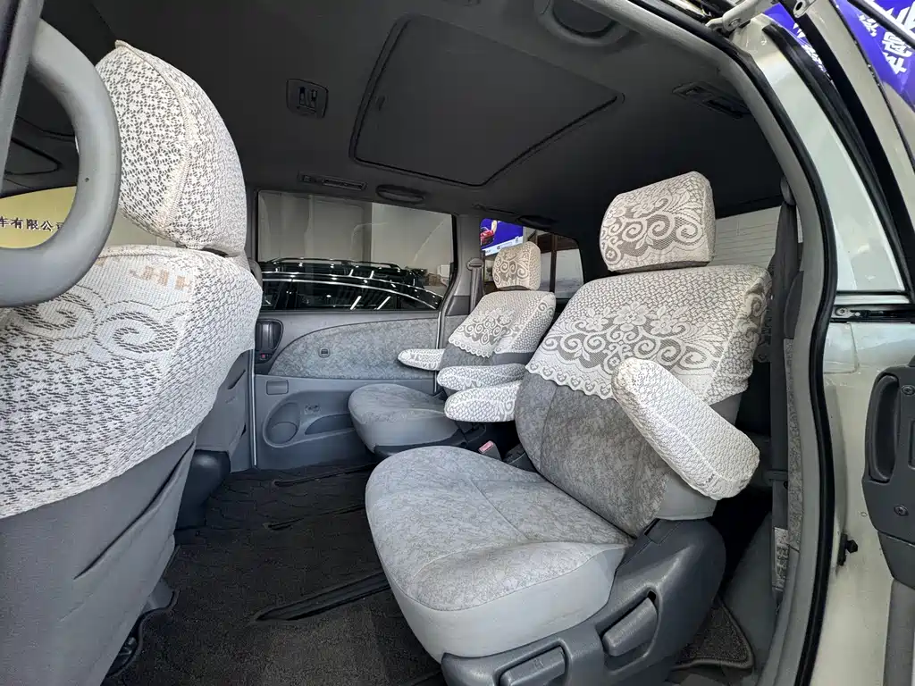 Toyota Previa — миниатюра 10