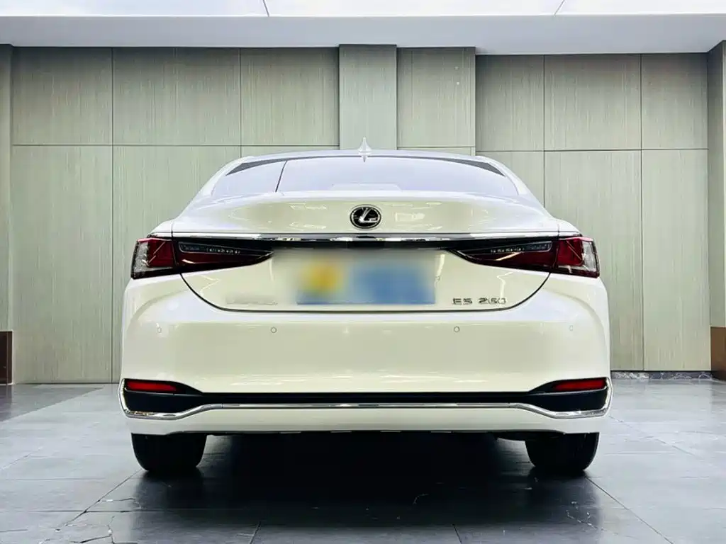 Lexus ES — миниатюра 25
