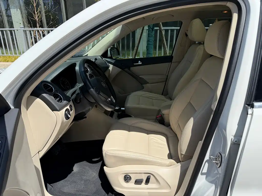Volkswagen Tiguan 2010 1.8TSI AT