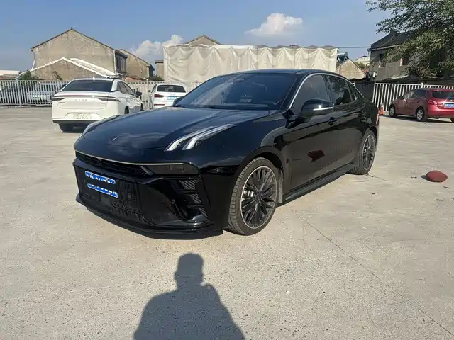 2023 Lynk & Co 03