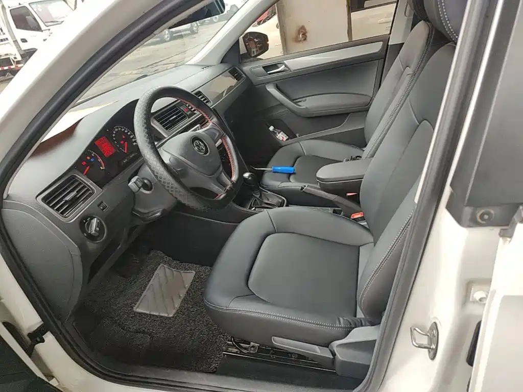 Volkswagen Santana — миниатюра 15