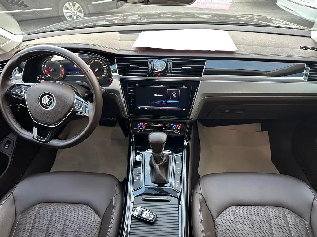 Volkswagen Phideon — миниатюра 8