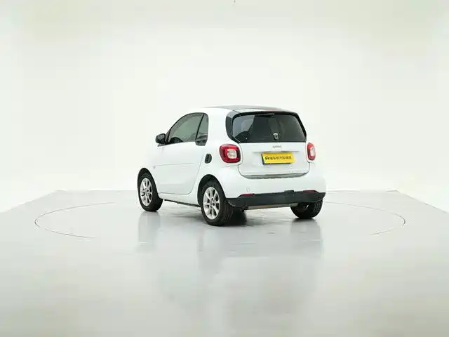 smart Smart Fortwo — миниатюра 3