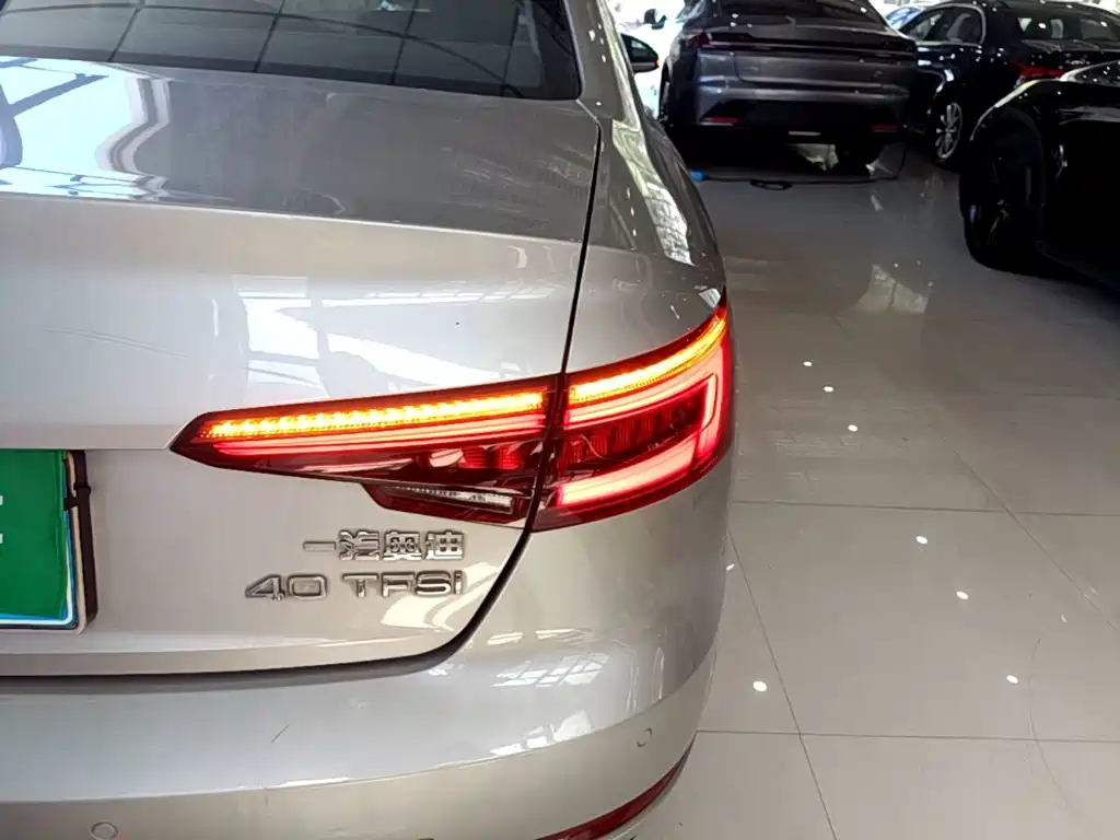 Audi A4L 2017 40 TFSI