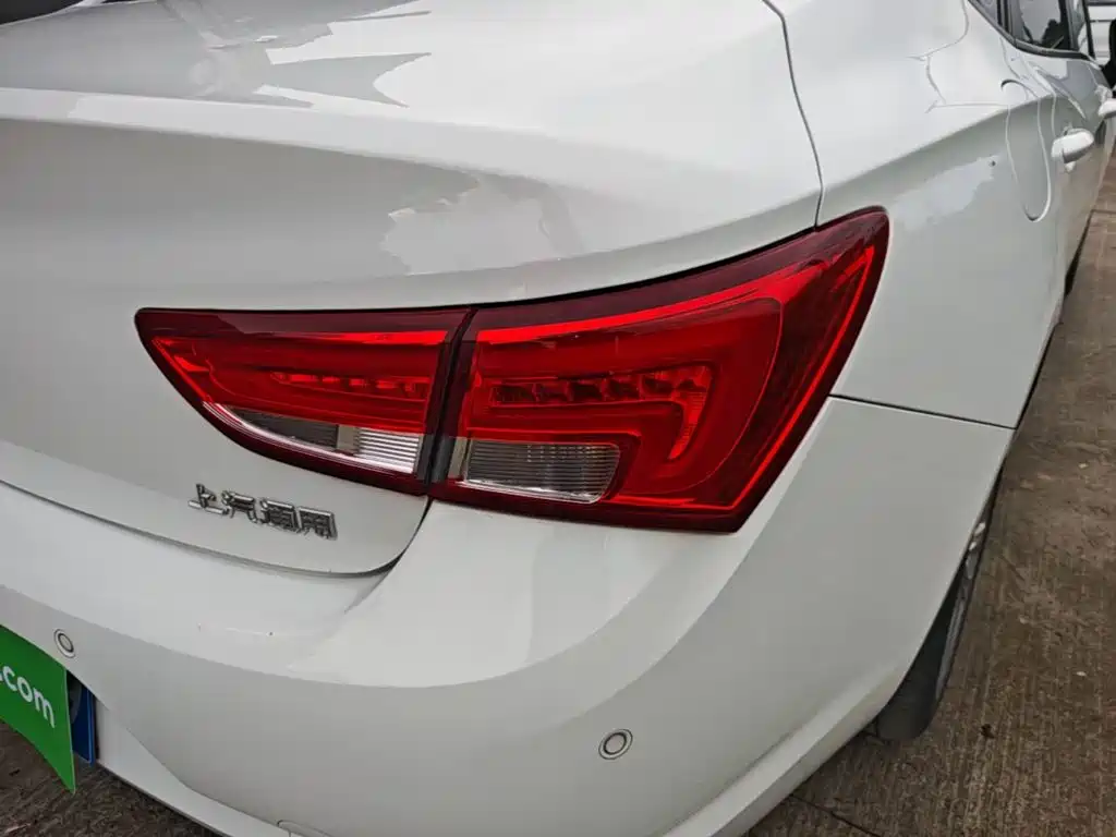 Buick Verano — миниатюра 8