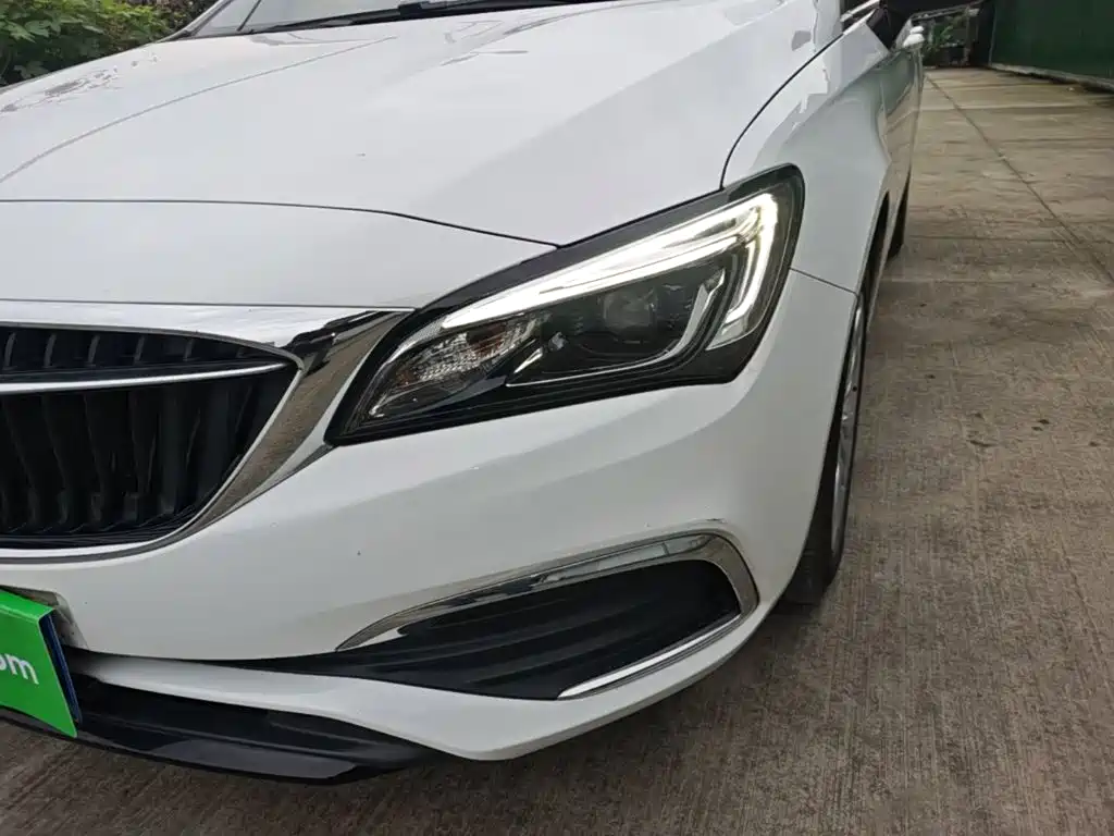 Buick Verano — миниатюра 24