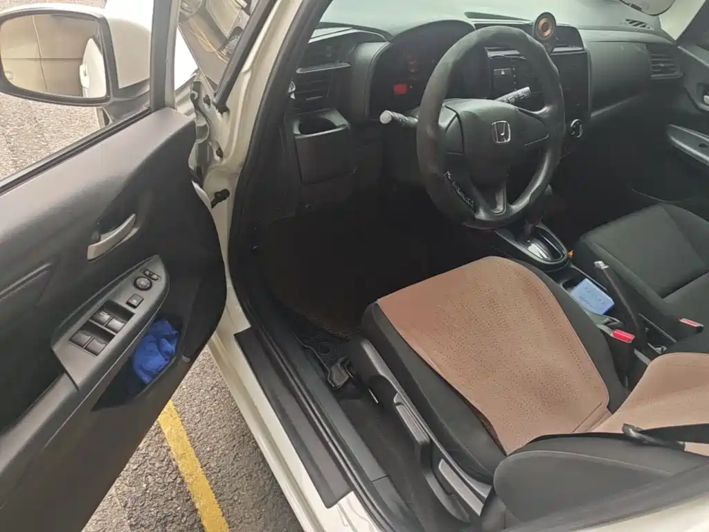 Honda Fit — миниатюра 16