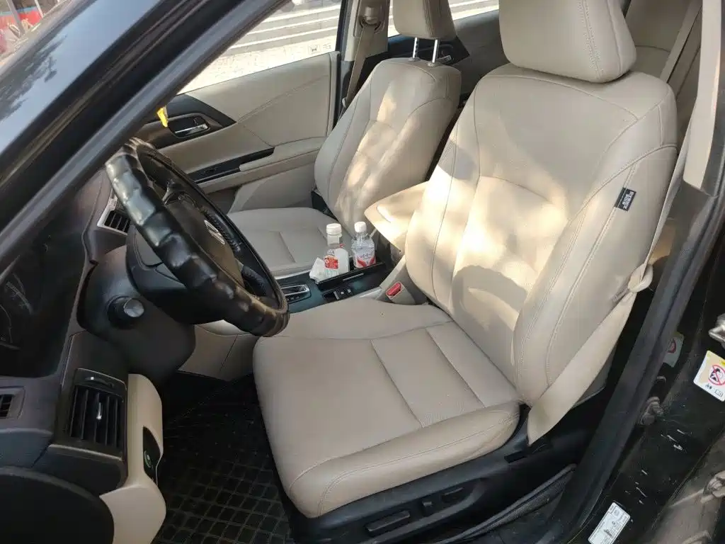 Honda Accord — миниатюра 12