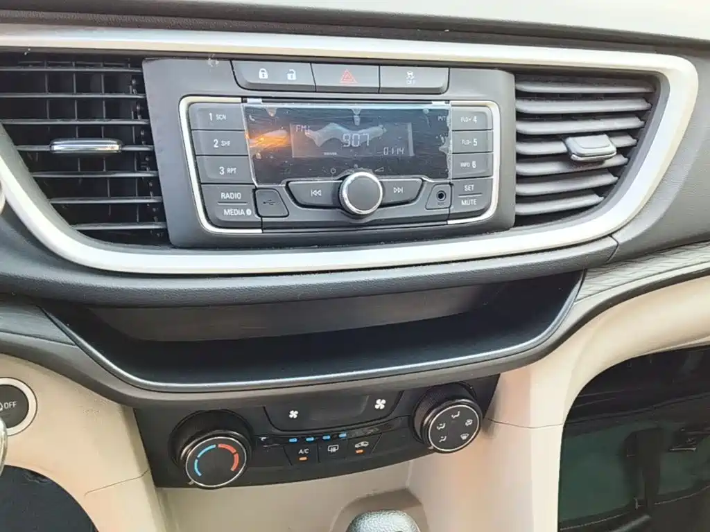 Buick Excelle — миниатюра 13
