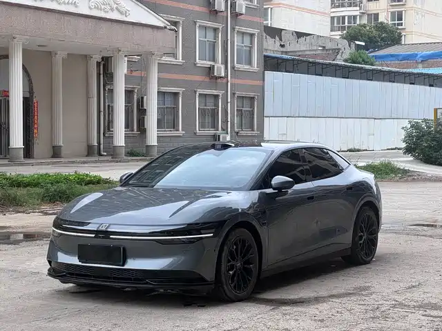 Zeekr 007 2024