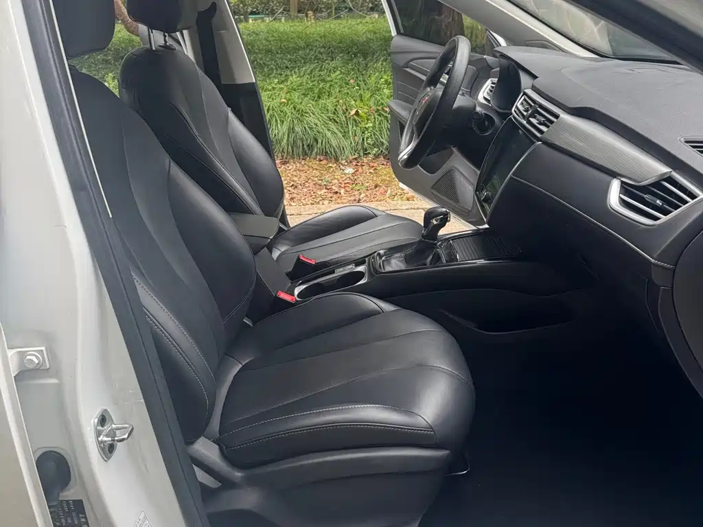 Roewe i5 — миниатюра 13