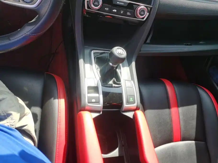 Honda Civic — миниатюра 16