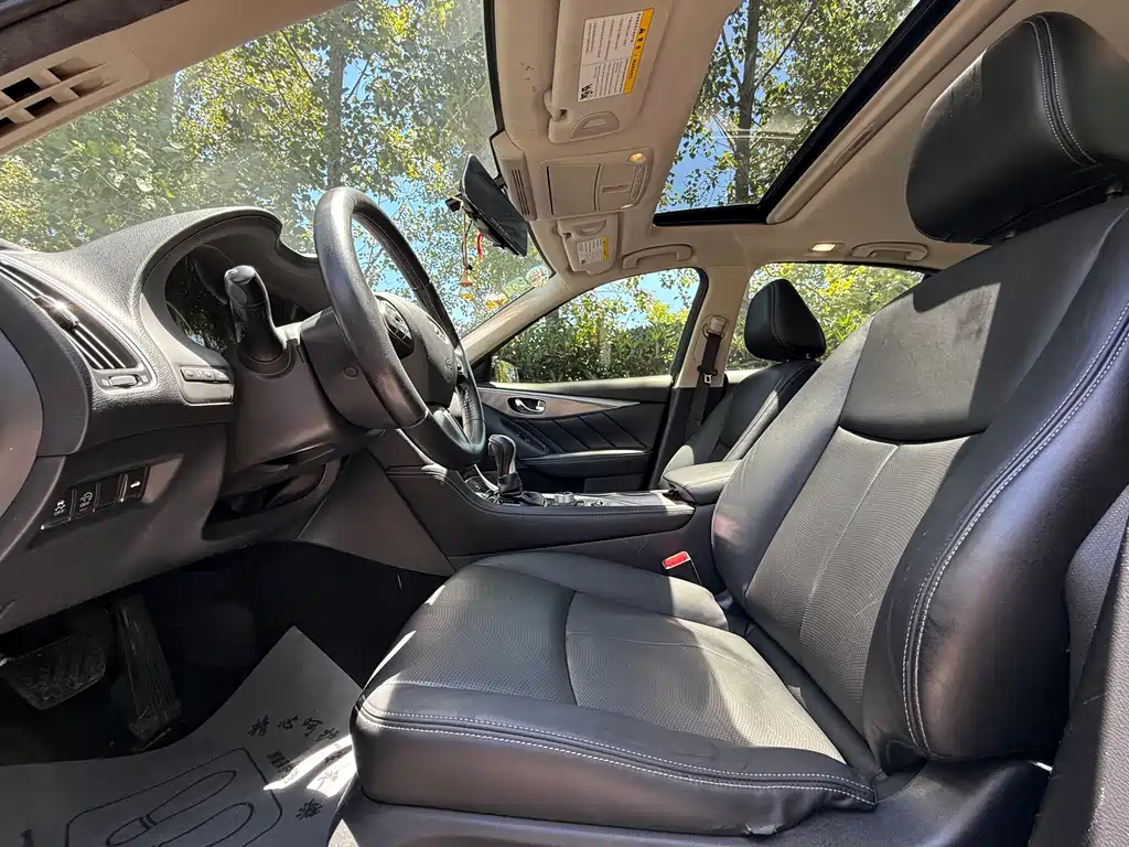 Infiniti Q50L 2015 2.0T Enjoy