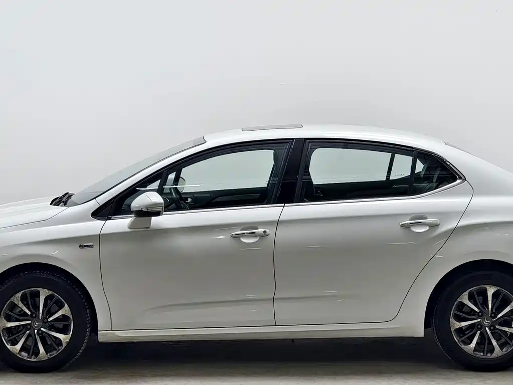 Citroen C4L — миниатюра 7