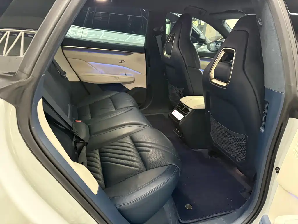 ZEEKR EXTREME KRYPTON 001