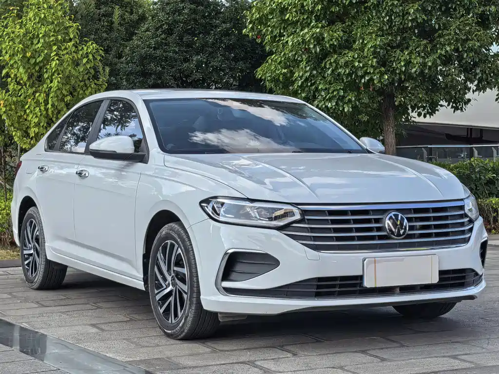 Volkswagen Lavida — миниатюра 3