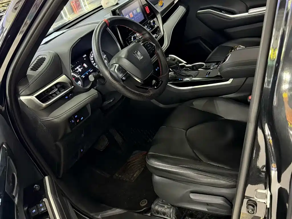 Toyota Crown Kluger — миниатюра 4