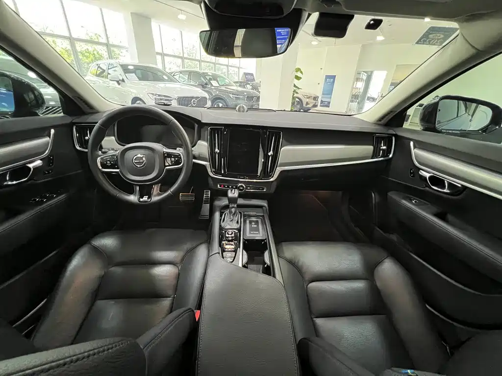 Volvo S90 — миниатюра 9