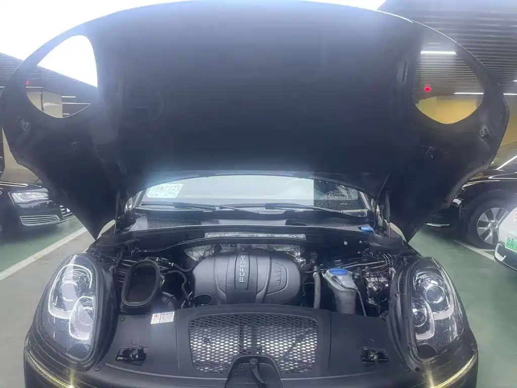 Porsche Macan — миниатюра 11