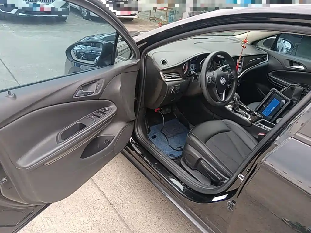 Buick Verano — миниатюра 16