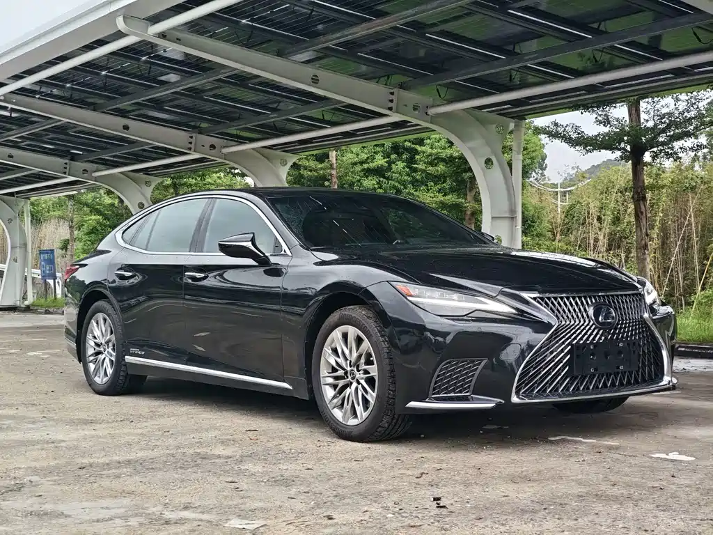 Lexus LS — миниатюра 3