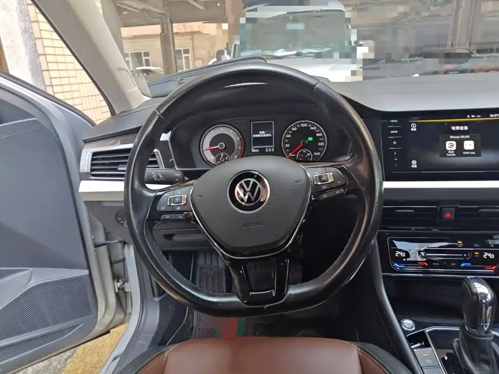 Volkswagen Lavida — миниатюра 3