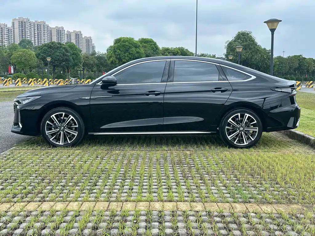 Chery Arrizo 8 8 2023 1.6T DCT