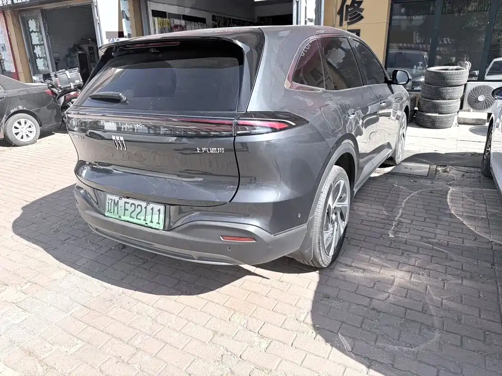 Buick Electra E7 — миниатюра 3