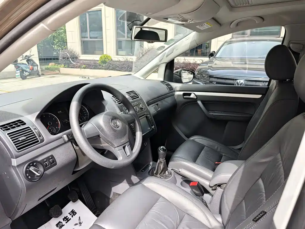 Volkswagen Touran — миниатюра 14