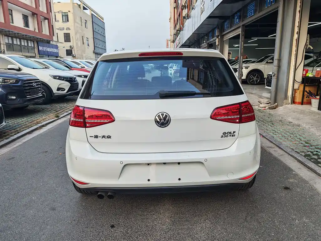 Volkswagen Golf — миниатюра 8