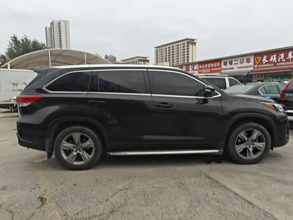 Toyota Highlander — миниатюра 3