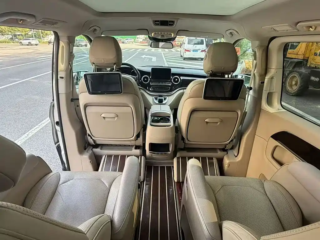 Mercedes-Benz V-Class — миниатюра 7