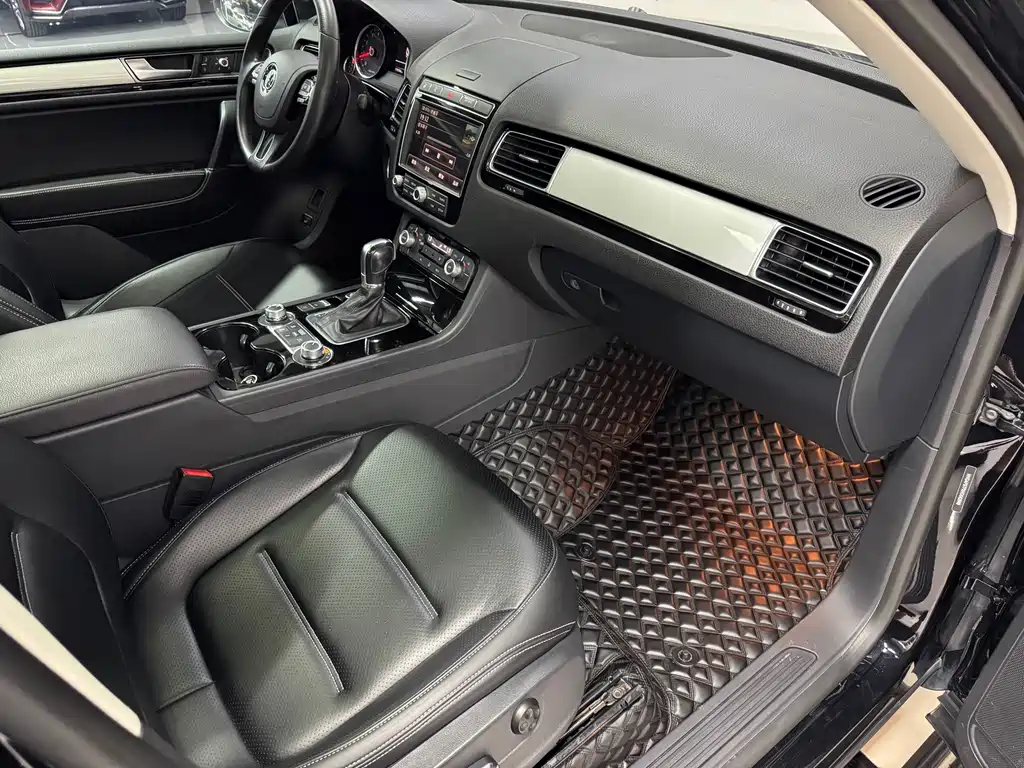 Volkswagen Touareg — миниатюра 13